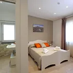 בית הארחה Oasis פומפיי