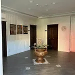 Oasis בית הארחה פומפיי
